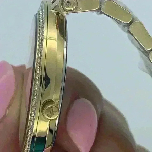 NEW! Michael Kors Gold Watch. Never worn. - Picture 6 of 8